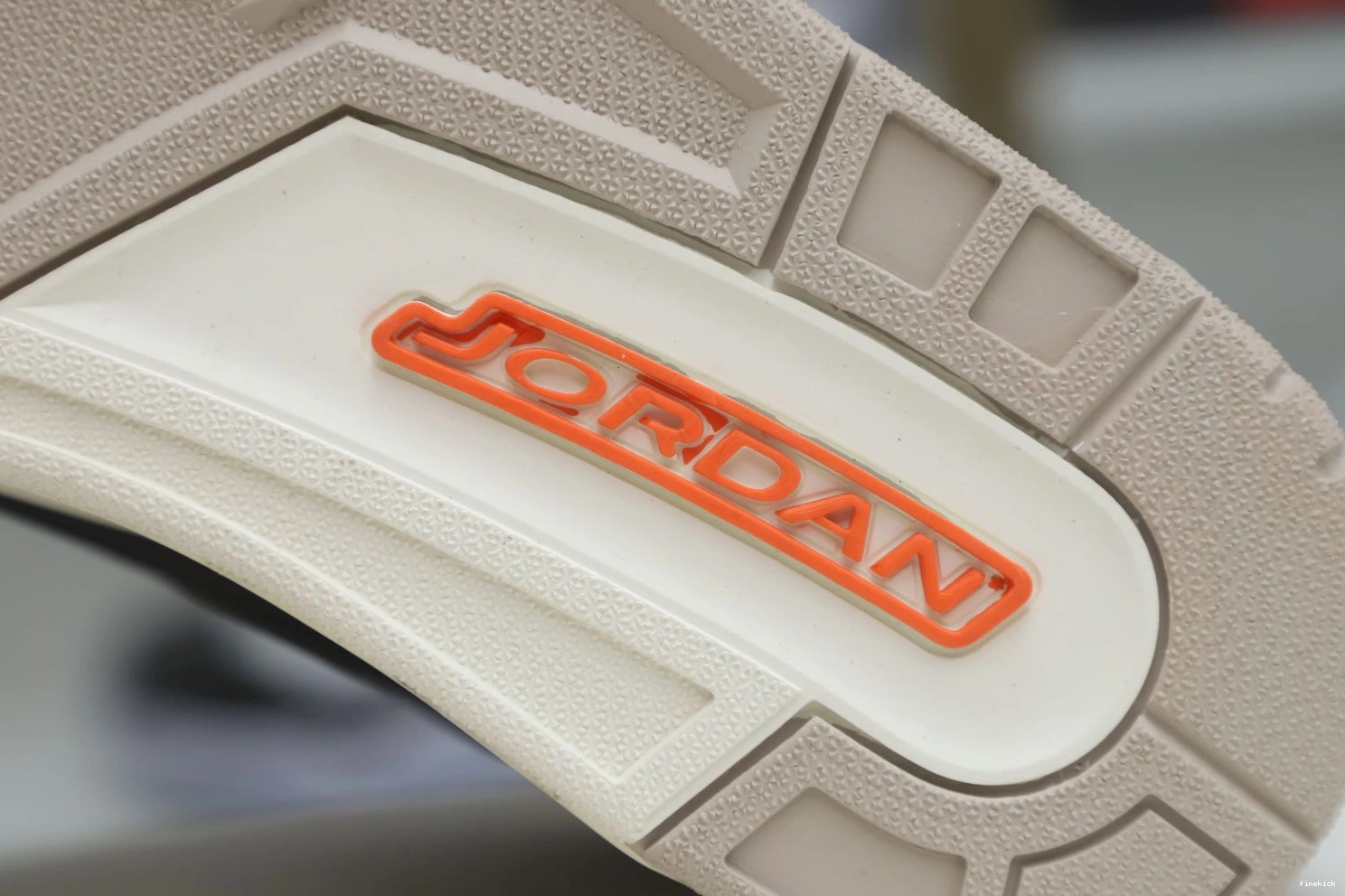 AIR CT8532 3 DESERT CEMENT JORDAN 0829